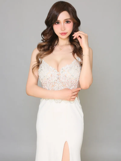 愛咲るみ