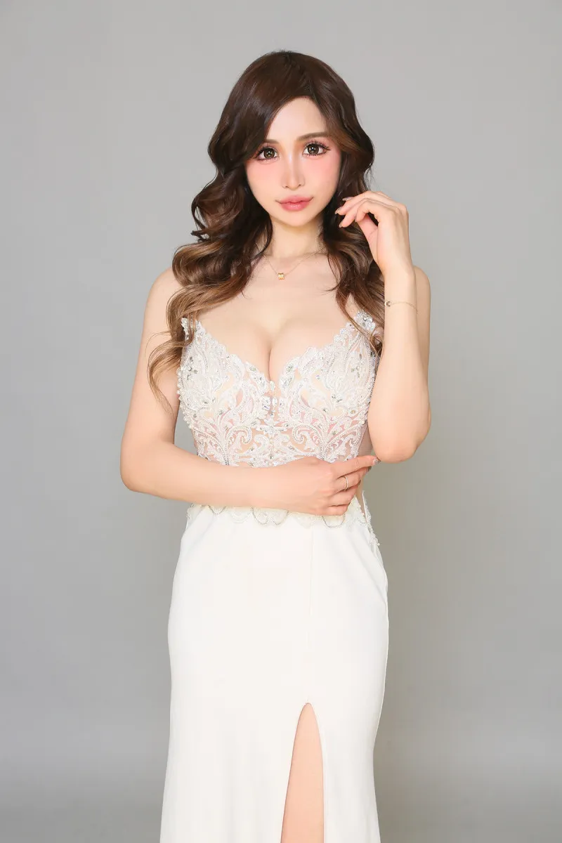 愛咲るみ